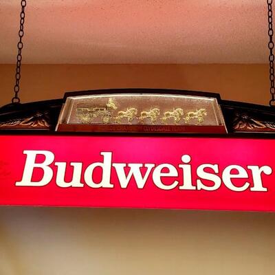 VINTAGE BUDWEISER CLYDESDALE POOL TABLE - BAR LIGHT