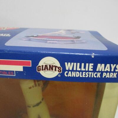MLB Figures - Sammy Sosa & Willie Mays