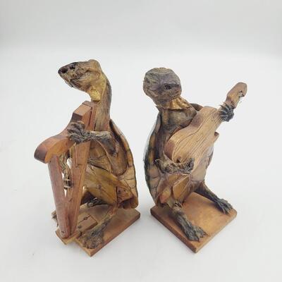 TAXIDERMY MUSICAL TURTLE BOOK ENDS