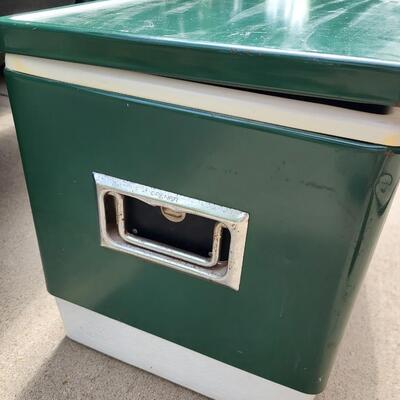 VINTAGE COLEMAN COOLER - GREAT SHAPE