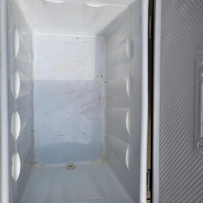 VINTAGE COLEMAN COOLER - GREAT SHAPE