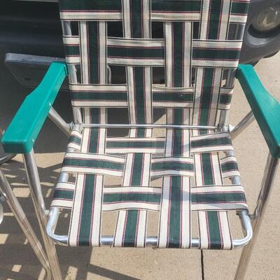 VINTAGE STYLE ALUMINUM FOLDING LAWN CHAIRS
