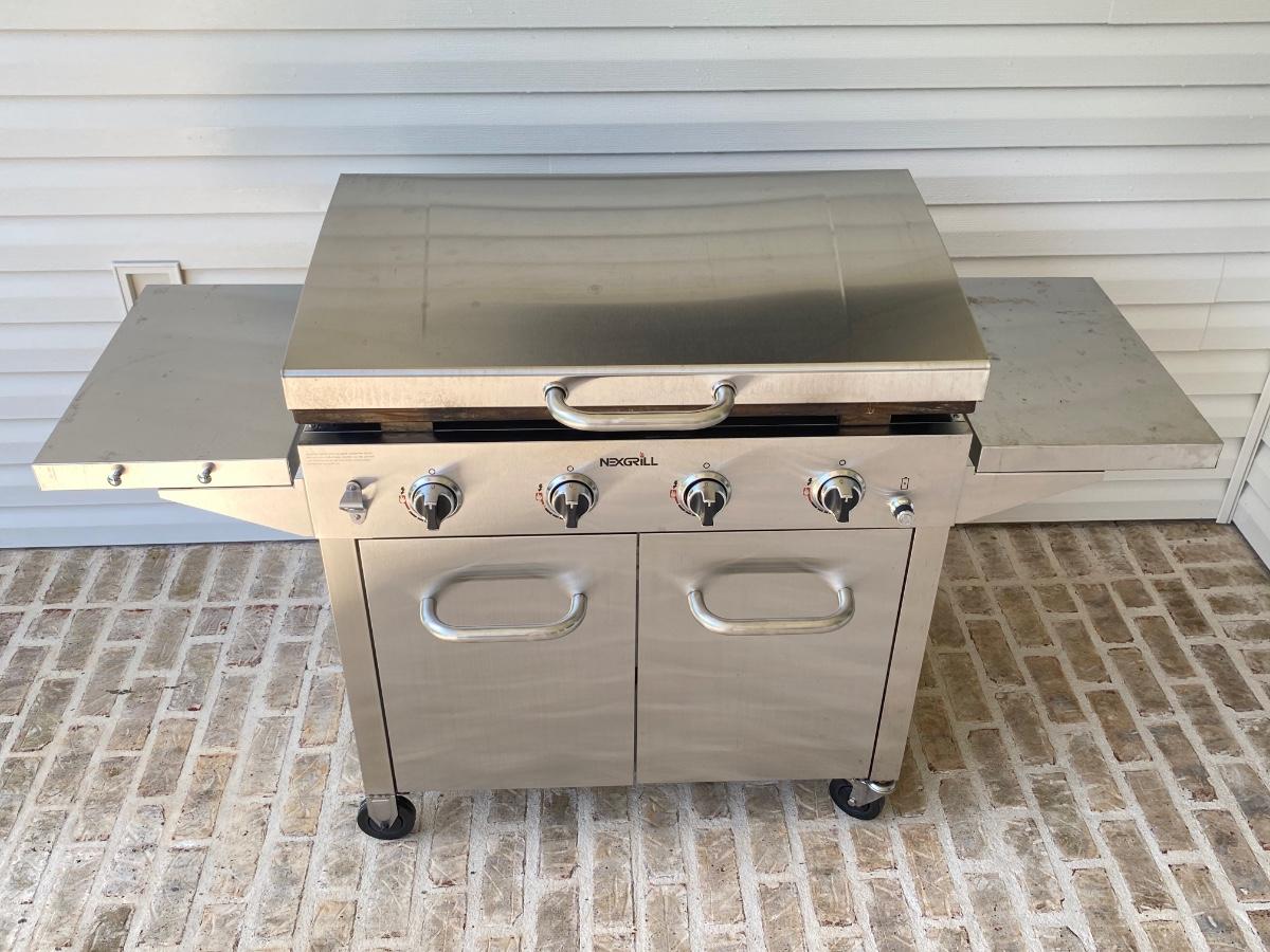 NEXGRILL Griddle Top Propane Stainless Steel Grill Gently Used