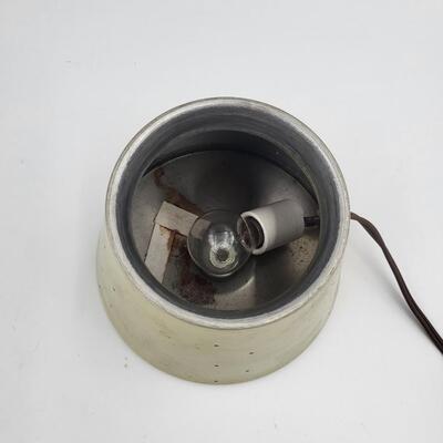 AMAZING VINTAGE METAL BASE LAVA LAMP