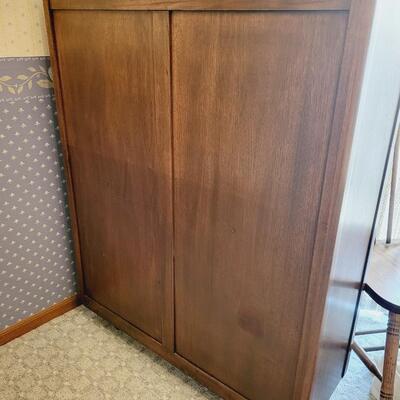 SOLID WOOD GLASS FRONT DISPLAY CABINET