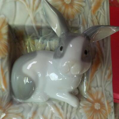 Lladro Hand painted Bunny rabbit.