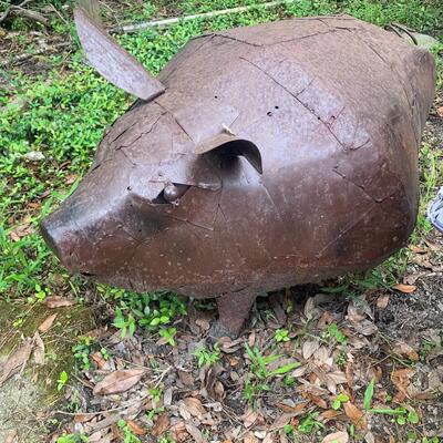 Metal Pot Belly Pig