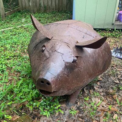 Metal Pot Belly Pig