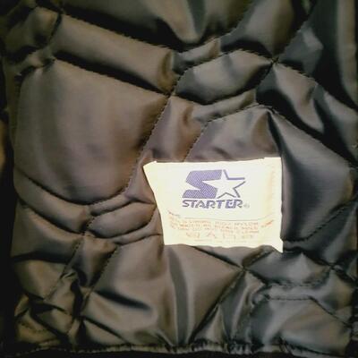 MENS SIZE MED YANKEE STARTERS JACKET