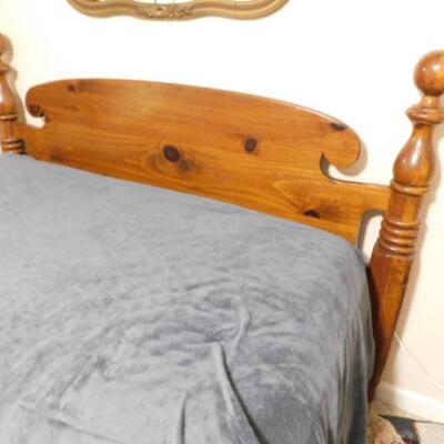 Queen Size Solid Wood Bed