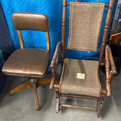 D22- Vintage rocker and office chair