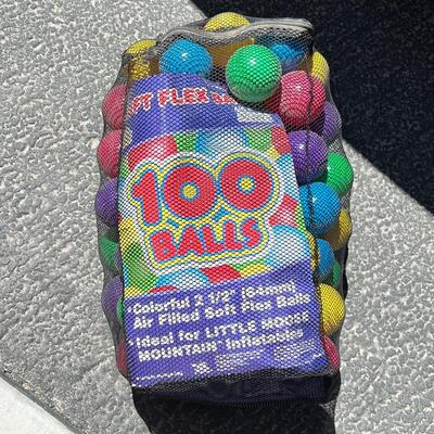 Kids 100 plastic balls