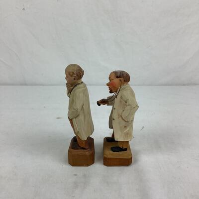 983  Jaschke Pretzl 1950 German Doctor Series Handmade Wood Carvings