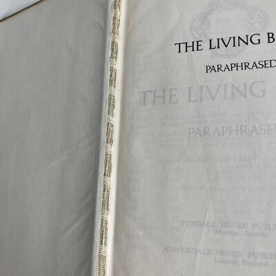 The Living Bible Paraphrased fortieth printing 1974 Tyndale House Publishers