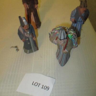 Figurines