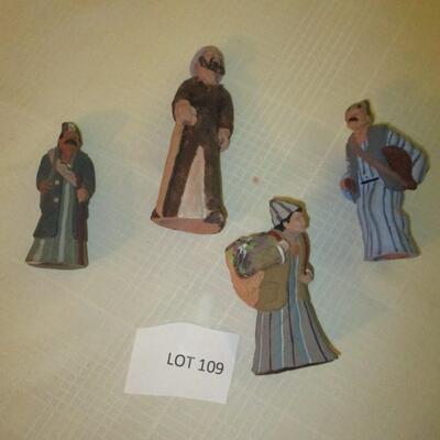 Figurines