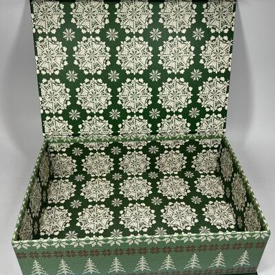 Decorative Green Plaid with Snowflakes Holiday Storage Box