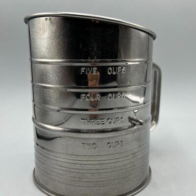 Metal Sifter and Measuring Cup Set