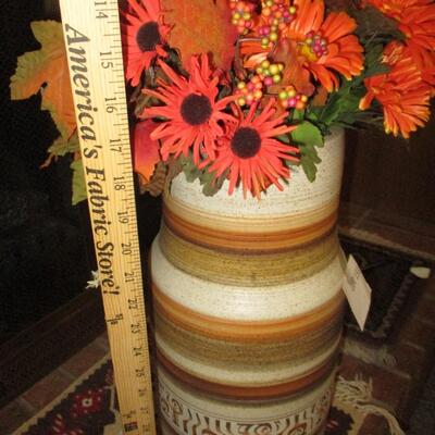 Vase & Faux flowers