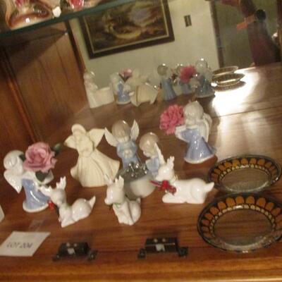 Figurines