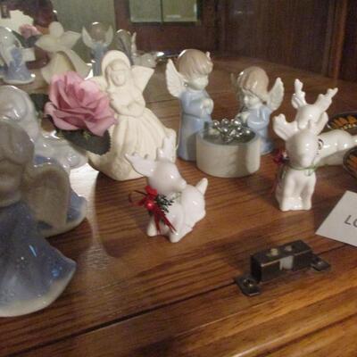 Figurines