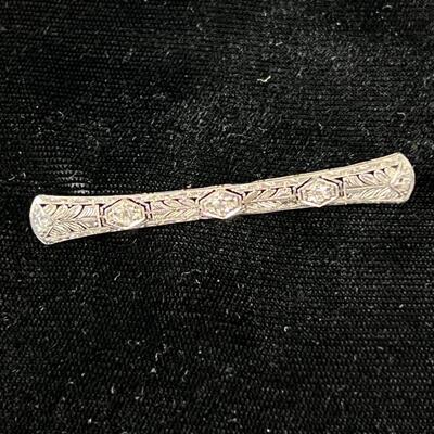 1005 Antique Platinum and Diamond Filigree Pin