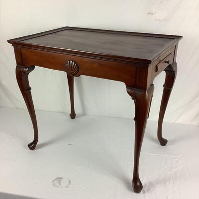 998 Vintage Mahogany Queen Anne Style Tea Table