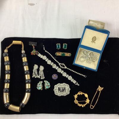 1011 Lot of Vintage Rhinestone Costume Jewelry