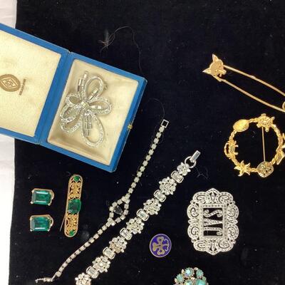 1011 Lot of Vintage Rhinestone Costume Jewelry