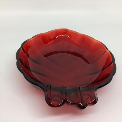 Amber leaf ashtray