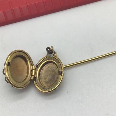 Vintage Pin locket