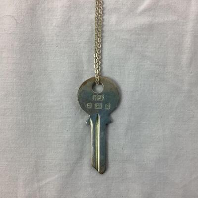 1018 English Hallmarked Silver Key Necklace