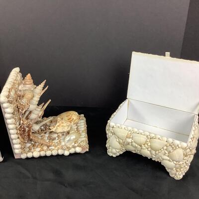 1031  Hand Crafted Shell Bookends and Shell Box