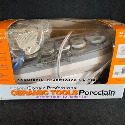 Lot 53 Conair Roller Set