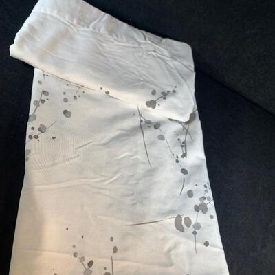 Lot 55 Tahari Home Shower Curtain
