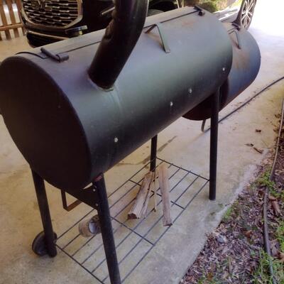 Brinkmann Smoke N Pit Outdoor Grill and Smoker