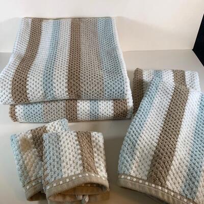 Lot 91. Two sets of Towels