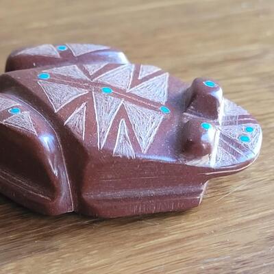 Lot 8: Vintage Handcarved ZUNI Turquoise Inlay Fetish Frog by PATRICK WALLACE