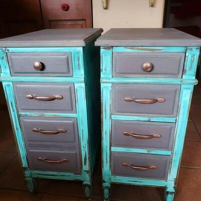 K10 2 Turquoise side tables