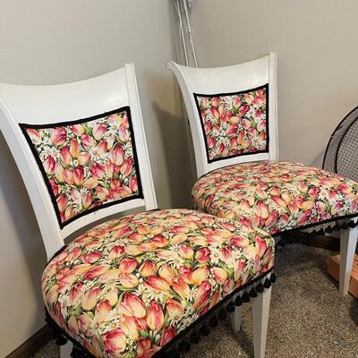 K12 Floral chairs 22â€ x 34â€ x 18â€