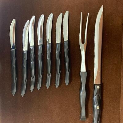 Lot 130. Cutco Steak Knife and Meat Carving Set