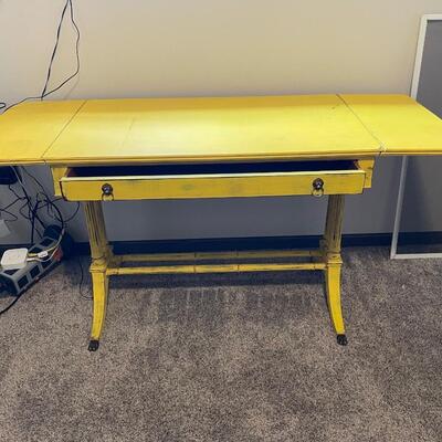 K24 yellow Desk