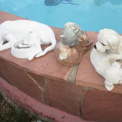 Outdoor decor Dogs/kittens