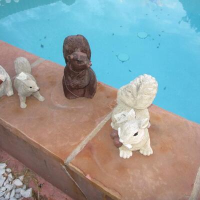 Outdoor Decor-Squirrels