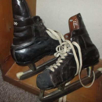 Vintage Men's Ice Skates