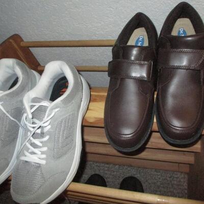 Mens Shoes & Stand