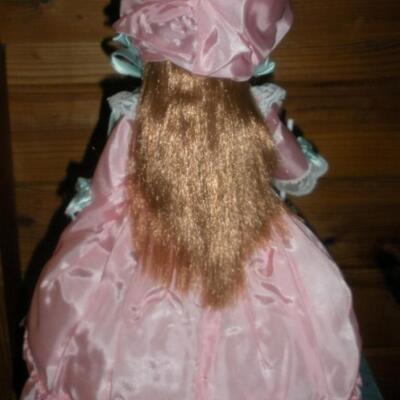 1983 Madame Alexander 14' Lucinda Doll in Pink Satin #1535 in Original Box