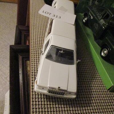 Collectibles- Limo/Hummer