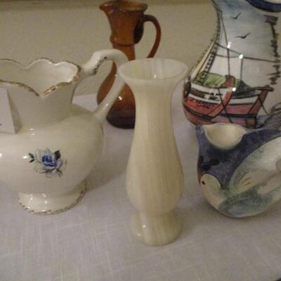 Home Decor-tapestry, vases