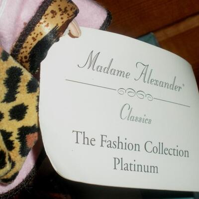 1998 Madame Alexander 10" Cissette Coral & Leopard W/Bags